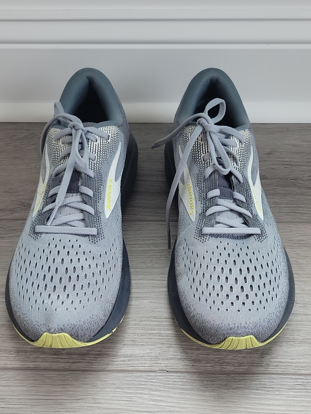 Brooks Men's Ghost 16 Neutral Running Shoes Sneakers Size 12 Gray/Lime